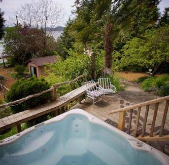 Halfmoon Bay Bed & Breakfast | 186 m² Bed and breakfast ∙ 4 bedrooms ∙ 8 guests
