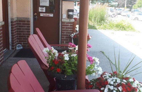 Bowmanville Hotel | 19 m² Motel ∙ 4 guests