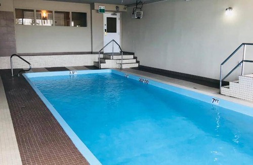 Red Deer Hotel | 193 m² Hotel ∙ 6 guests