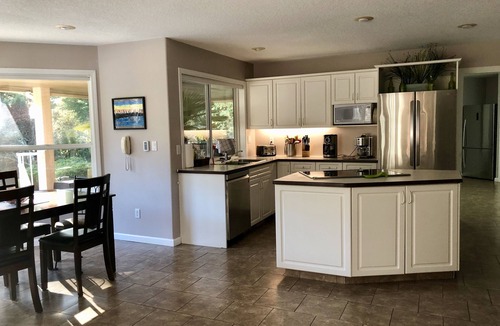 Sproat Lake House | 2.4 acres Lakefront. Full South Exposure: Large Beach
