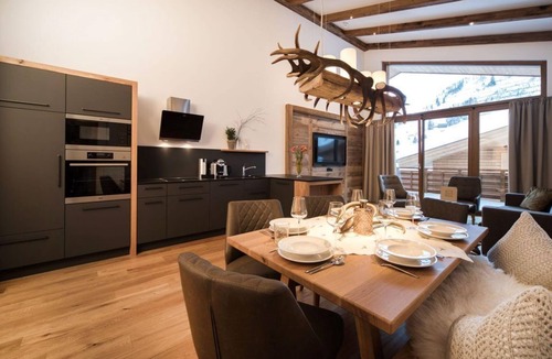 Warth Apartment | 2 - 5 person chalet - Lux Alp Chalet