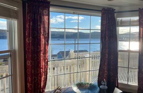 Chapel Arm House | 2 bdrm Home in Idyllic Newfoundland Outport