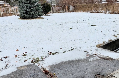 Trenton House | 2 BED 1 BATH house with backyard near to highway and CFB Trenton