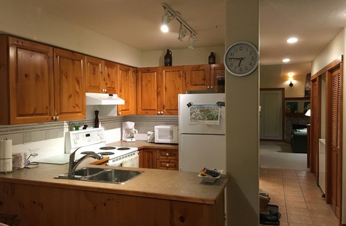 Sun Peaks Condo | 2 bed/2 bath-Great ski access and very close walk to Village