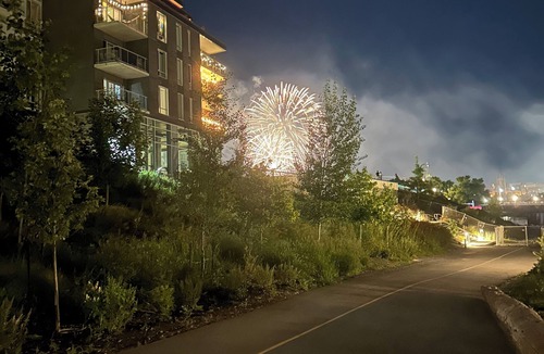 Hull Apartment | 2-bed apartment in beautiful Ottawa/Gatineau-WiFi, AC, pets welcome