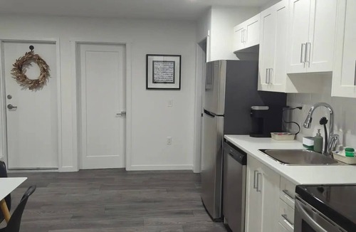 East Clayton North House | 2 bed Modern Suite near Langley Events Centre