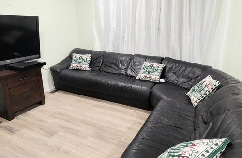 Trenton House | 2 bedroom 1 bath house with large backyard and deck