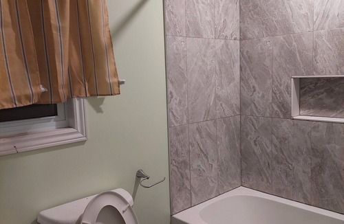 Trenton House | 2 bedroom 1 bath house with large backyard and deck