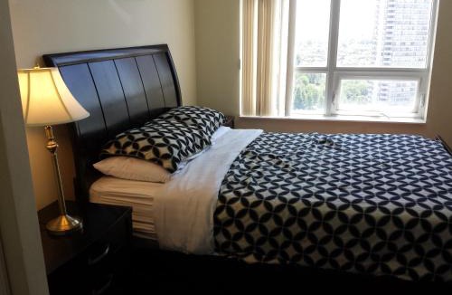 Downtown Mississauga Apartment | 2 BEDROOM 2 Bathroom Best Value Prime Location in Missisauga