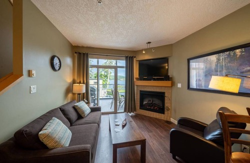 Sooke House | 2 Bedroom, 2 Bathroom Townhome in Sooke, BC