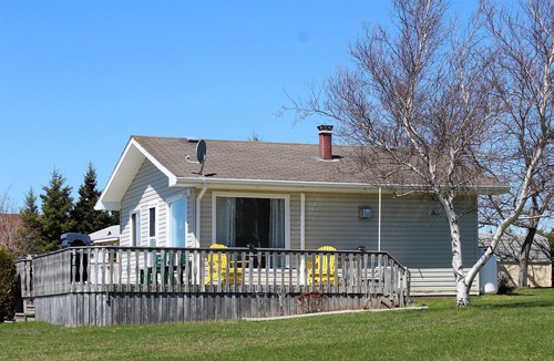 French River Cottage | 2 bedroom, A/C, Sleeps 6