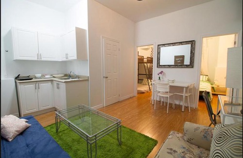 Kensington Market Apartment | 2 Bedroom apt. near Kensington Market unit 5