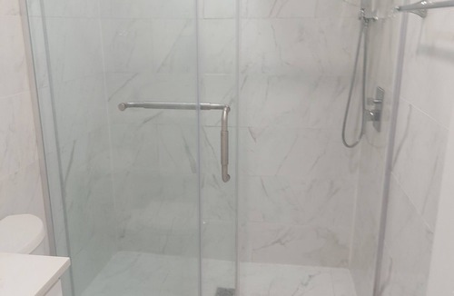 Vaughan House | 2 Bedroom Basement Apartment For Rent in Vaughan Canada. 647-400-4944.