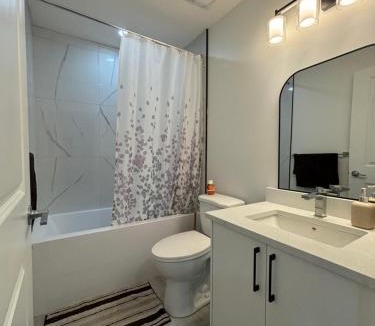 Evanston House | 2 bedroom Basement Suite