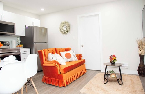 Saskatoon House | 2 Bedroom Cozy Suite in Kensington