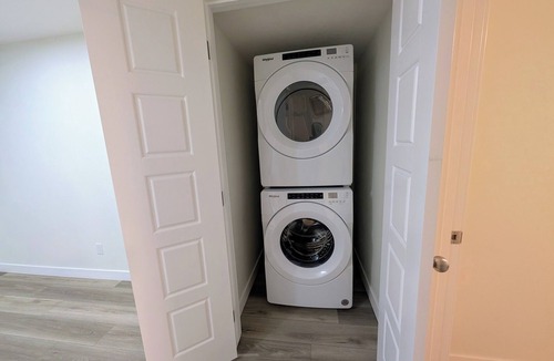 Southwest Calgary Apartment | 2-bedroom Guest Suite in SW Calgary with WiFi