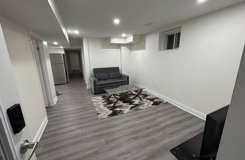 Brampton House | 2 bedroom legal basement apartment with full bath, including private entrance