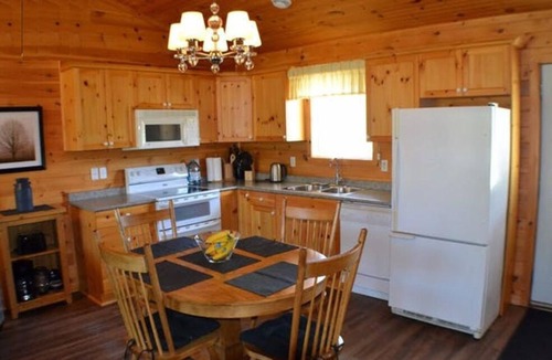 Wasaga Beach Ski Chalet | 2 bedroom luxury private Cabin located in the Lakes of Wasaga Resort