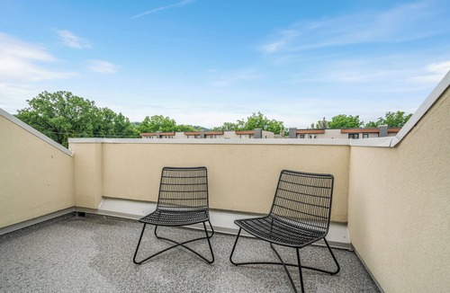 St. Davids Apartment | 2 Bedroom New Stylish Apt for up to 6 ppl in Niagara-on-the-Lake