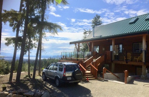 Halfmoon Bay House | 2-bedroom Ocean View, Open Layout Suite with Exposed Bedrock