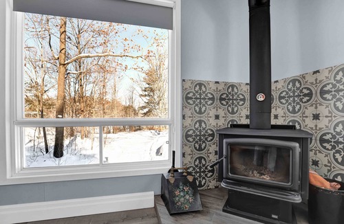 Rideau Lakes Cottage | 2 Bedroom on Loon Lake with Woodstove