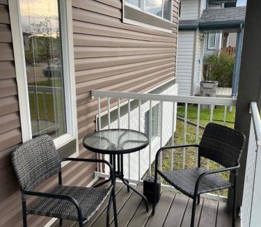 Grande Prairie House | 2 bedroom upper level home in Grande Prairie