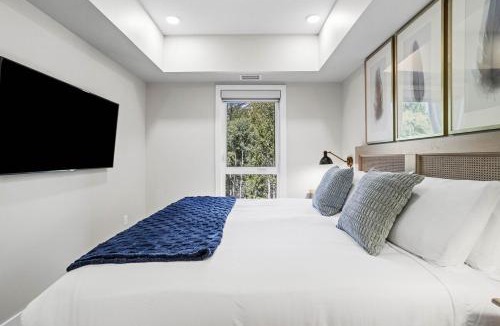Copperstone Resort Apartment | 2 bedrooms-3 beds 2 baths-Rocky Creekside Retreat - Top Floor - Heated Pool and Hot Tub