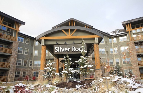 East Kootenay Condo | 2 Bedrooms Sleeps 4 Adults l A/C