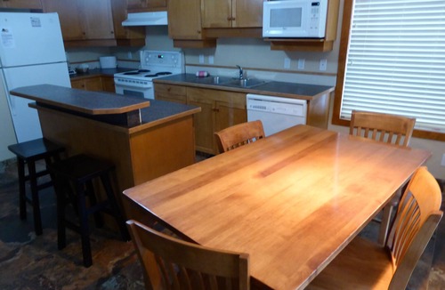 East Kootenay Ski Chalet | 2 Hot Tubs and 2 Kitchens! Large and Conveniently located.