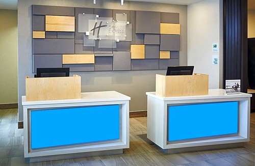 Point Edward Hotel | 2-Star Hotel ∙ Holiday Inn Express SARNIA - POINT EDWARD
