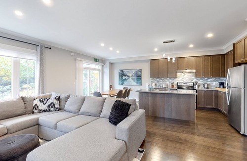 The Blue Mountains House | 2-Story Ski View Condo with Patio, Gas Grill, Gas Fireplace, Shared Pool, & A/C