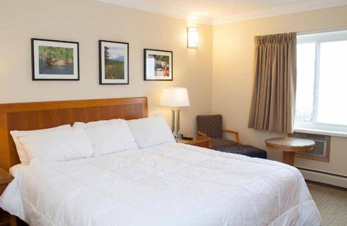 Hinton House | 20 m² Motel ∙ 4 guests