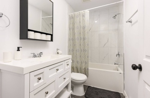 Quartier des Spectacles Apartment | #203 Downtown One Bedroom Loft in with free parking