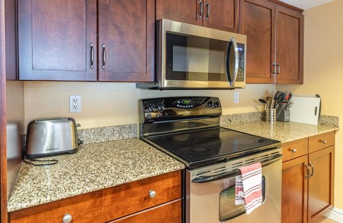 Downtown Halifax Apartment | 221 Luxurious Downtown Apartment with AC