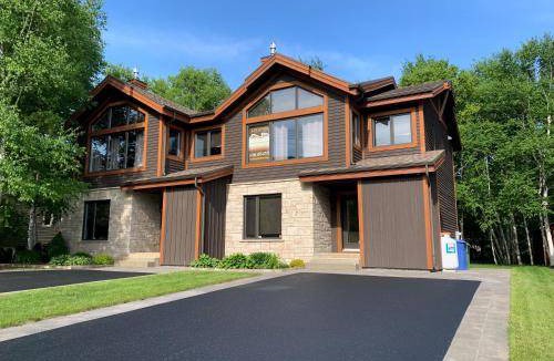 Saint Ferreol les Neiges Ski Chalet | 232 m² Chalet ∙ 4 bedrooms ∙ 8 guests