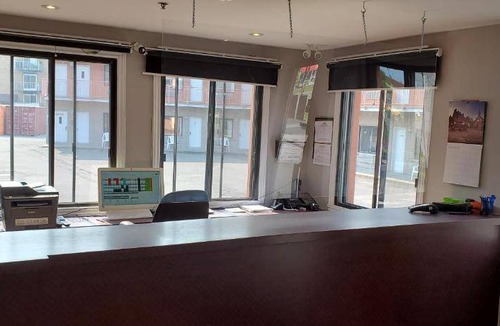 Brossard Hotel | 23 m² Motel ∙ 10 guests