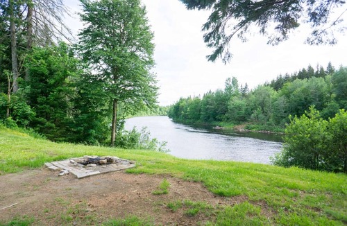 Saint-Gabriel-de-Valcartier House | 2355/2 · Villa des pins