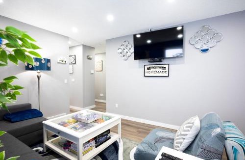 Southeast Calgary House | 240 Spacious Modern Home W Ac