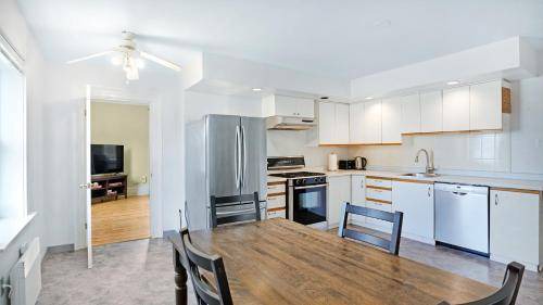 Lunenburg Hotel | 242 m² Motel ∙ 4 bedrooms ∙ 10 guests