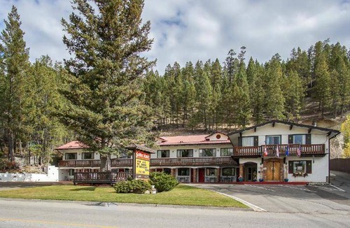 East Kootenay Hotel | 25 m² Motel ∙ 4 guests