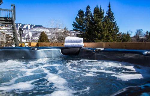 Mont-Tremblant House | 250 m² Motel ∙ 8 guests