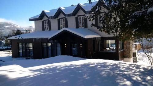 Mont-Tremblant House | 250 m² Motel ∙ 8 guests