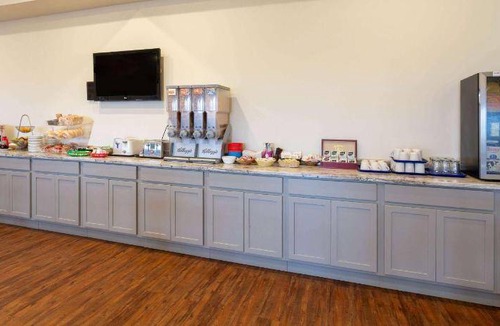 Amherst Hotel | 26 m² Hotel ∙ 127 guests