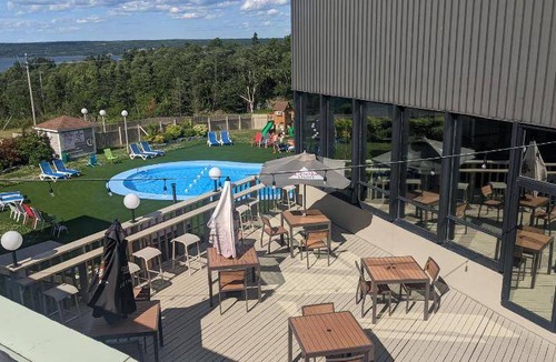 Clarenville Hotel | 27 m² Hotel ∙ 4 guests