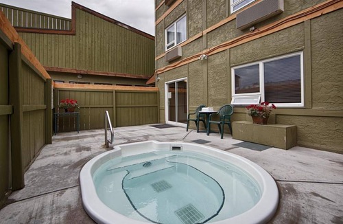 East Kootenay Hotel | 28 m² Hotel ∙ 6 guests