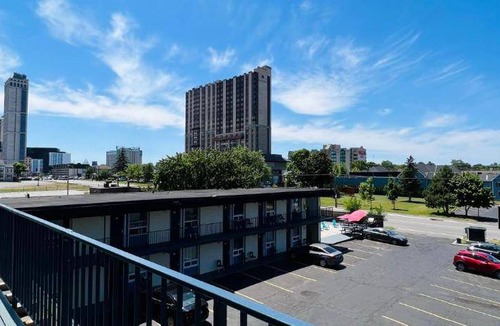 Fallsview Hotel | 28 m² Motel ∙ 127 guests