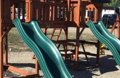 Christina Lake Hotel | 28 m² Motel ∙ 4 guests
