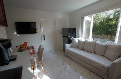 Shaughnessy House | 2Bedrooms,UBC, Guaranty convenient location, Garden Suite, Beautiful Surrounded