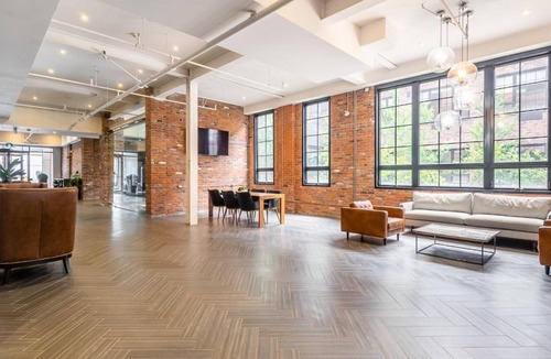 Kirkendall North Apartment | 2BR 2 Storey Loft Free Parking Gym 3