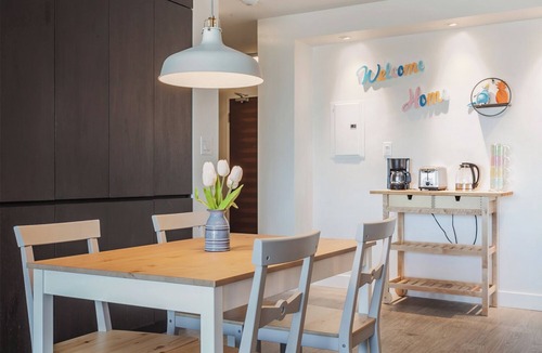 CityPlace Apartment | 2BR Apartment in Toronto - Entertainment District